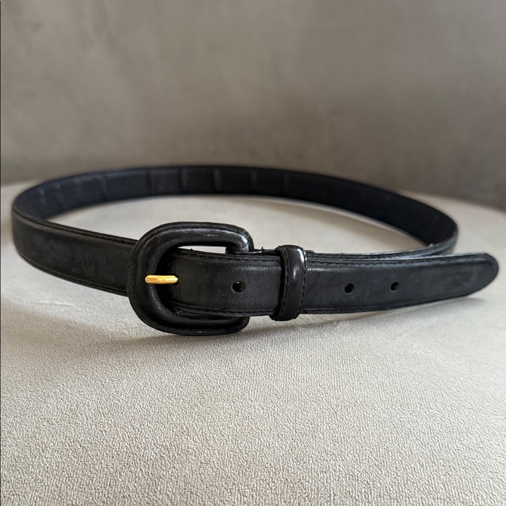 Elegant Black Belt with Gold Accent
